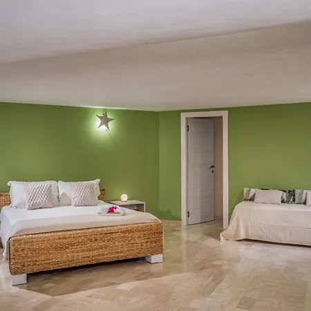 Relax 12&2, Emma Villa Alcamo